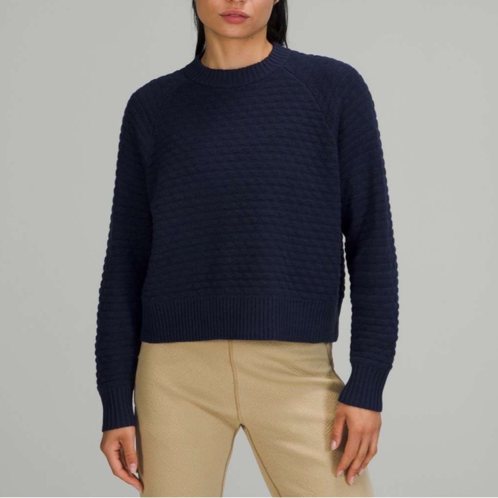 Lululemon 6 Texture Play Crewneck Cashmere Blend Sweater in Night Sea Blue